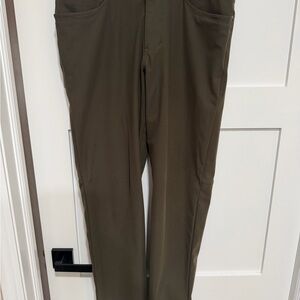 lululemon athletica Men's Khaki Chinos